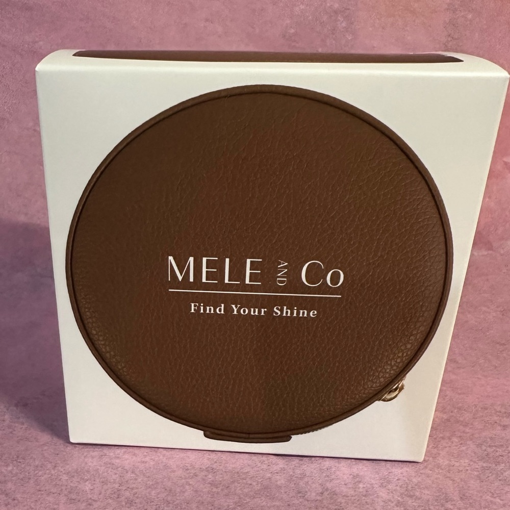 NEW IN BOX! Mele And Co Round Travel Jewelry Box - Brown Vegan Leather
